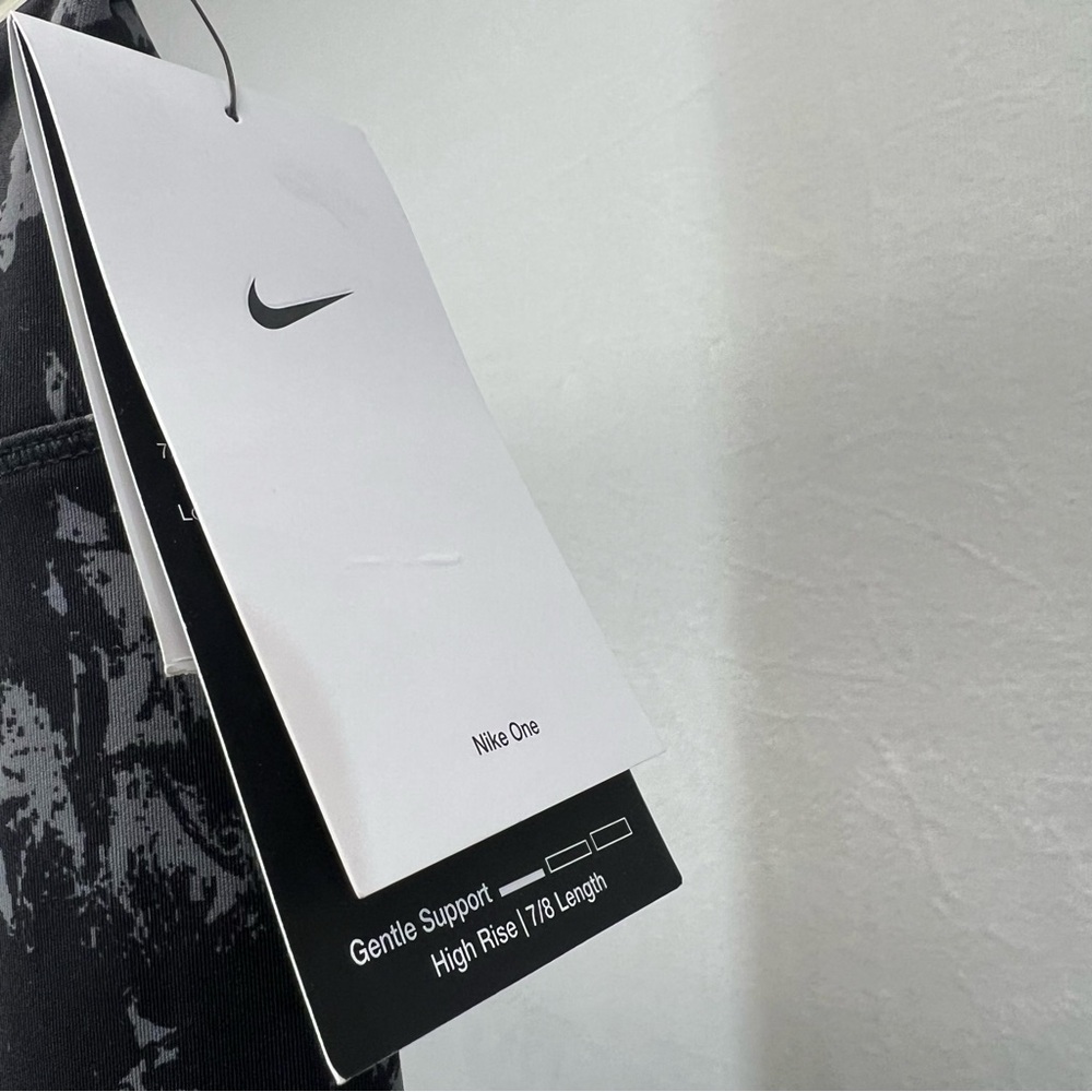 Nike One Black and Gray Women’s Marbled High-Rise‎ 7/8 Leggings small - Picture 3 of 5